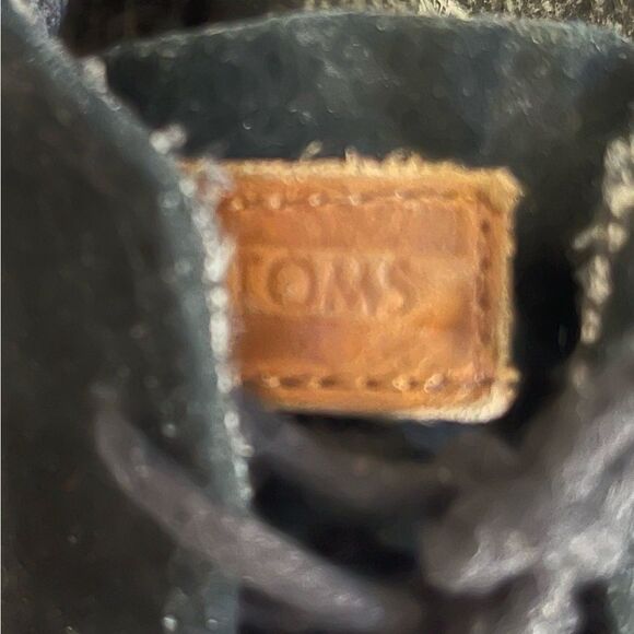 Tom’s Black Suede Wedge Lace-up Ankle Bootie. - Picture 8 of 8